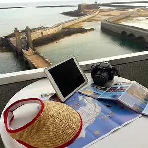 miramar-arrecife.in-canary-islands.com/